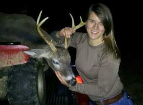 Katie Helms gets a buck down with her bow! – 704 outdoors